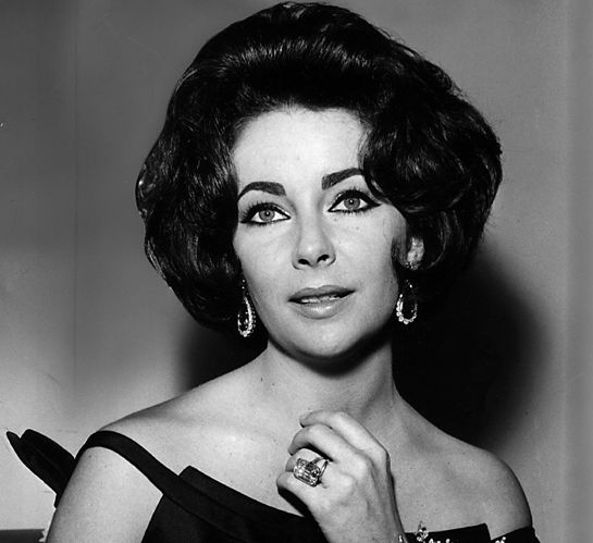  Elizabeth Taylor who passed away peacefully on Wednesday aged 79