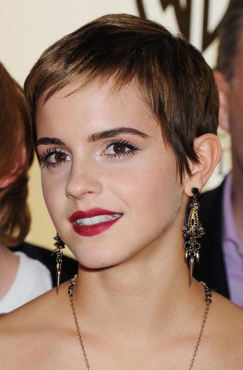 Emma Watson Red Carpet Hair. Emma Watson debuts her pixie