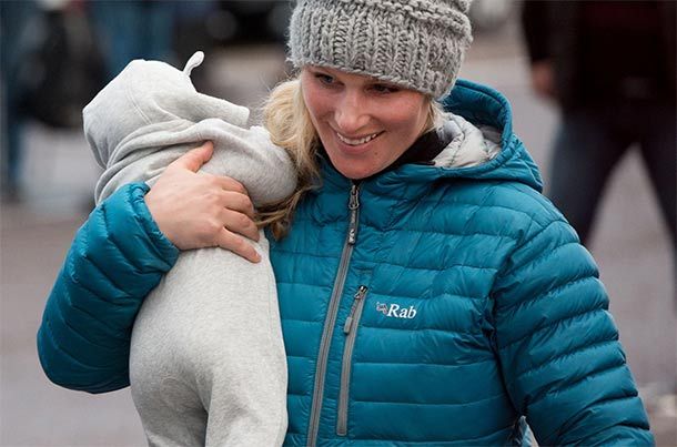Zara Phillips take Mia to her first rugby game - Photo 3 | Celebrity ...