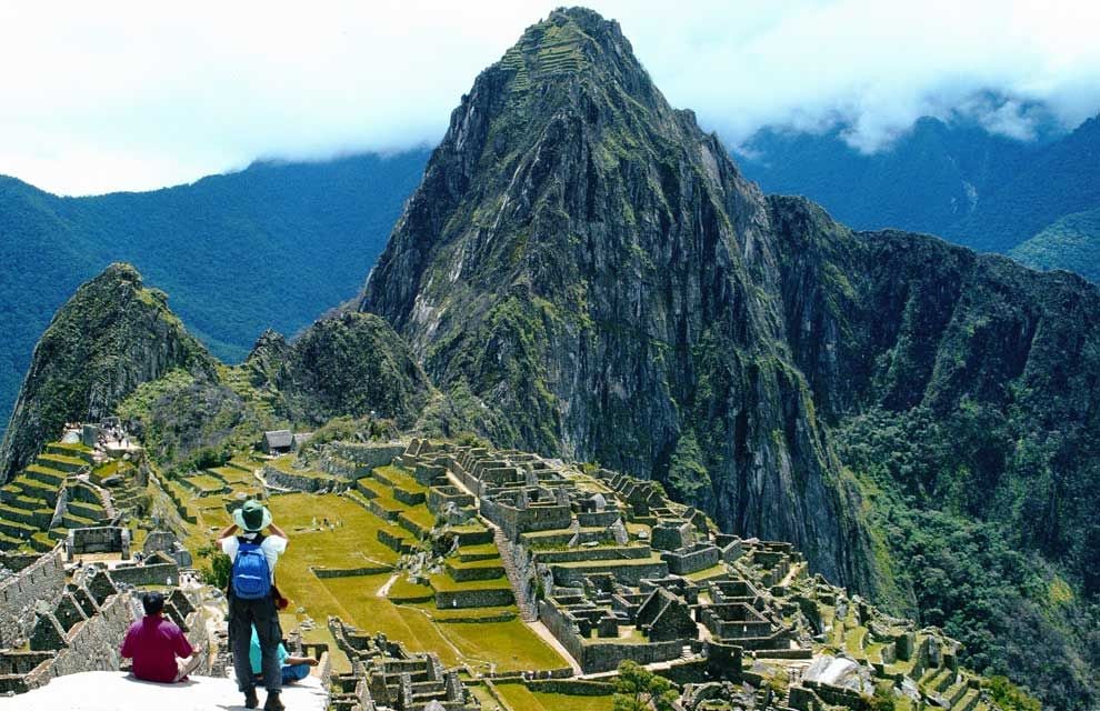 http://www.hellomagazine.com/imagenes/travel/201102184982/machu-pichu/lost-city/peru/0-16-797/a_Machu-Picchu-a.jpg