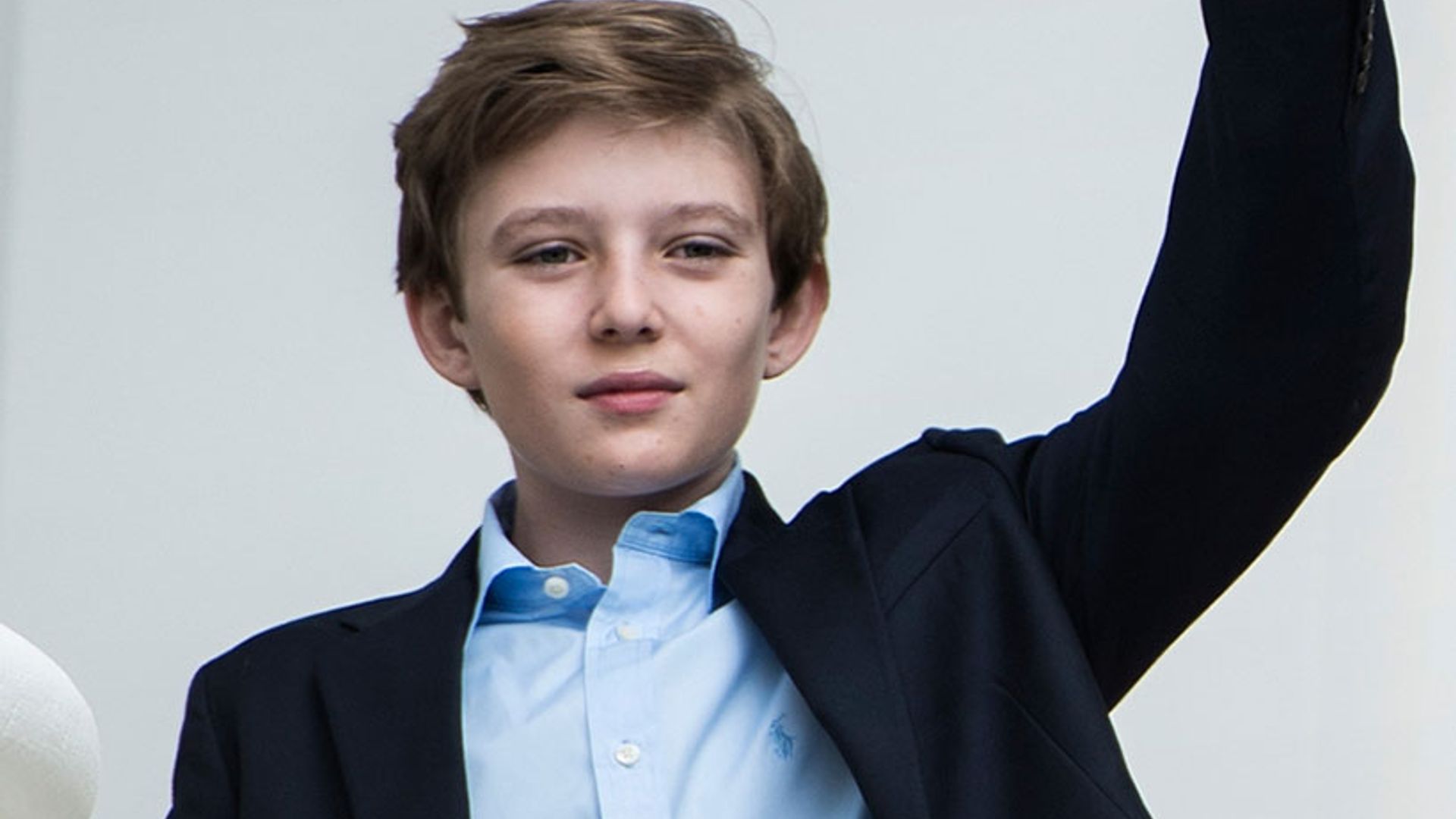 Barron Trump Is Unrecognisable As He Towers Over Dad Donald Trump