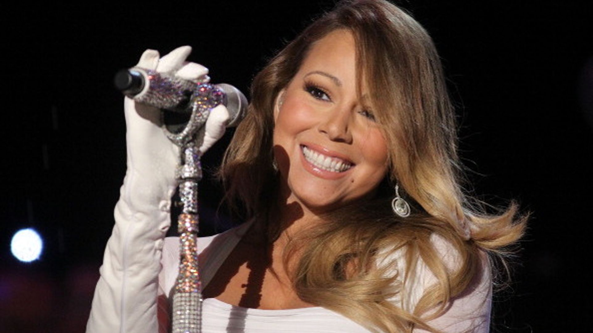 Mariah Carey's 35-carat engagement ring designer wanted to create 'iconic ring' for an 'iconic' diva