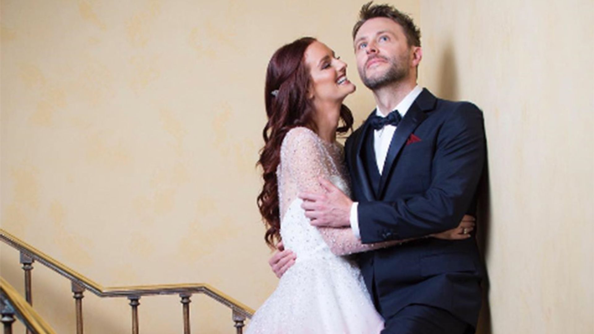 Lydia Hearst and Chris Hardwick marry: see her stunning pink dress!