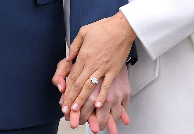 meghan-markle-engagement-ring-close-up