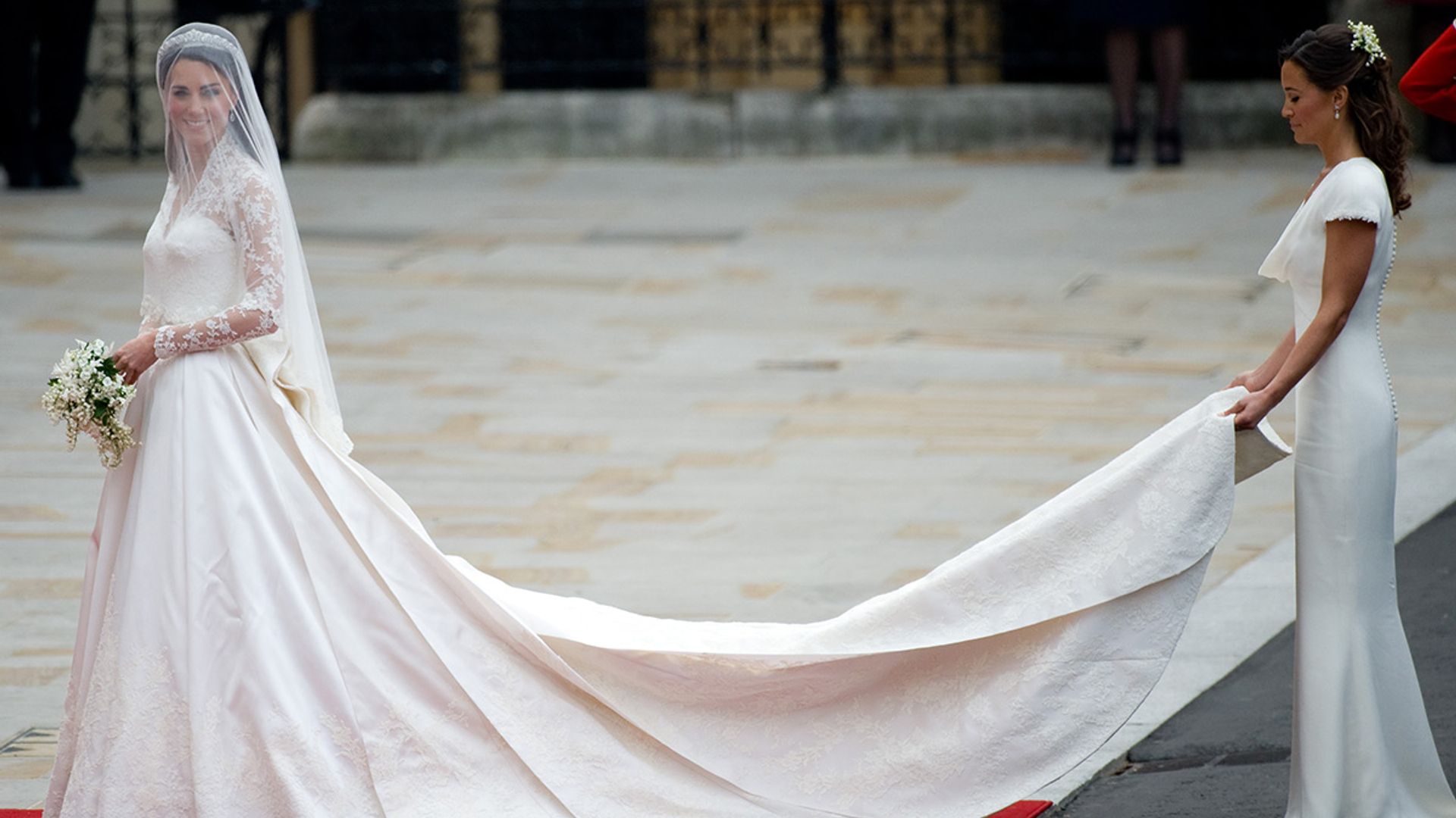 Kate Middleton asked this famous face to help choose her wedding dress |  HELLO!