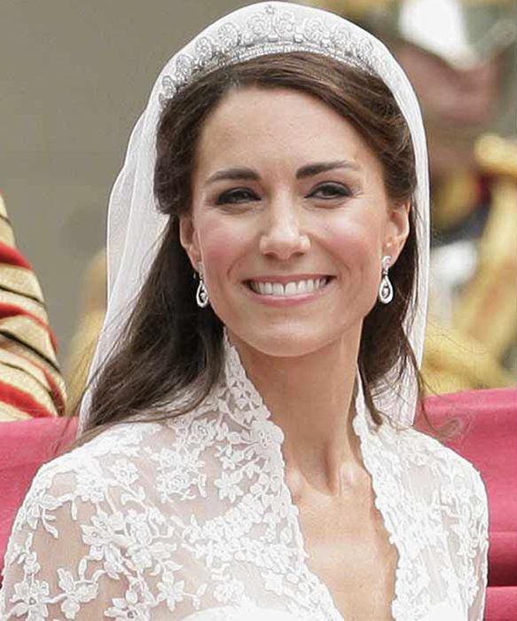 Breathtaking royal wedding jewellery: Kate Middleton&#39;s earrings to Sophie  Wessex&#39;s necklace | HELLO!