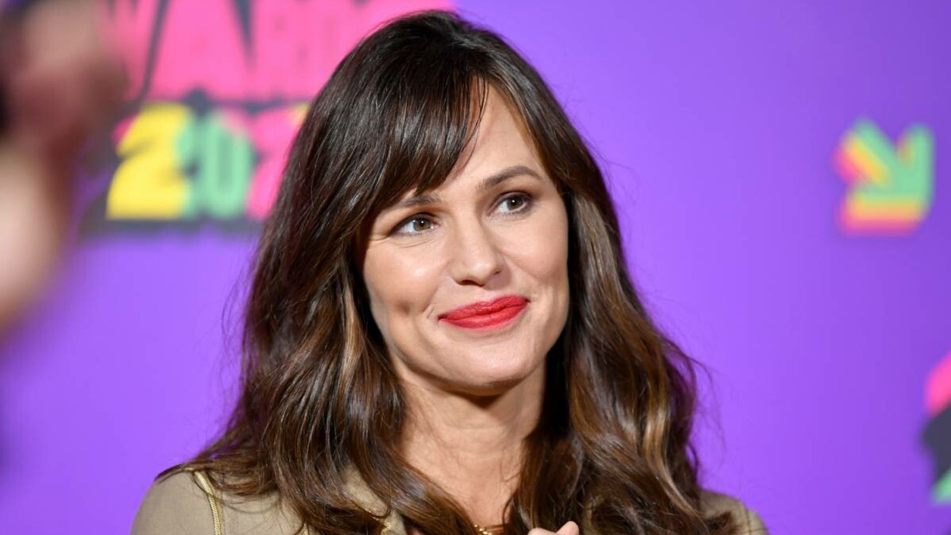 Jennifer Garner stuns in lacy wedding dress – but it's not what you think