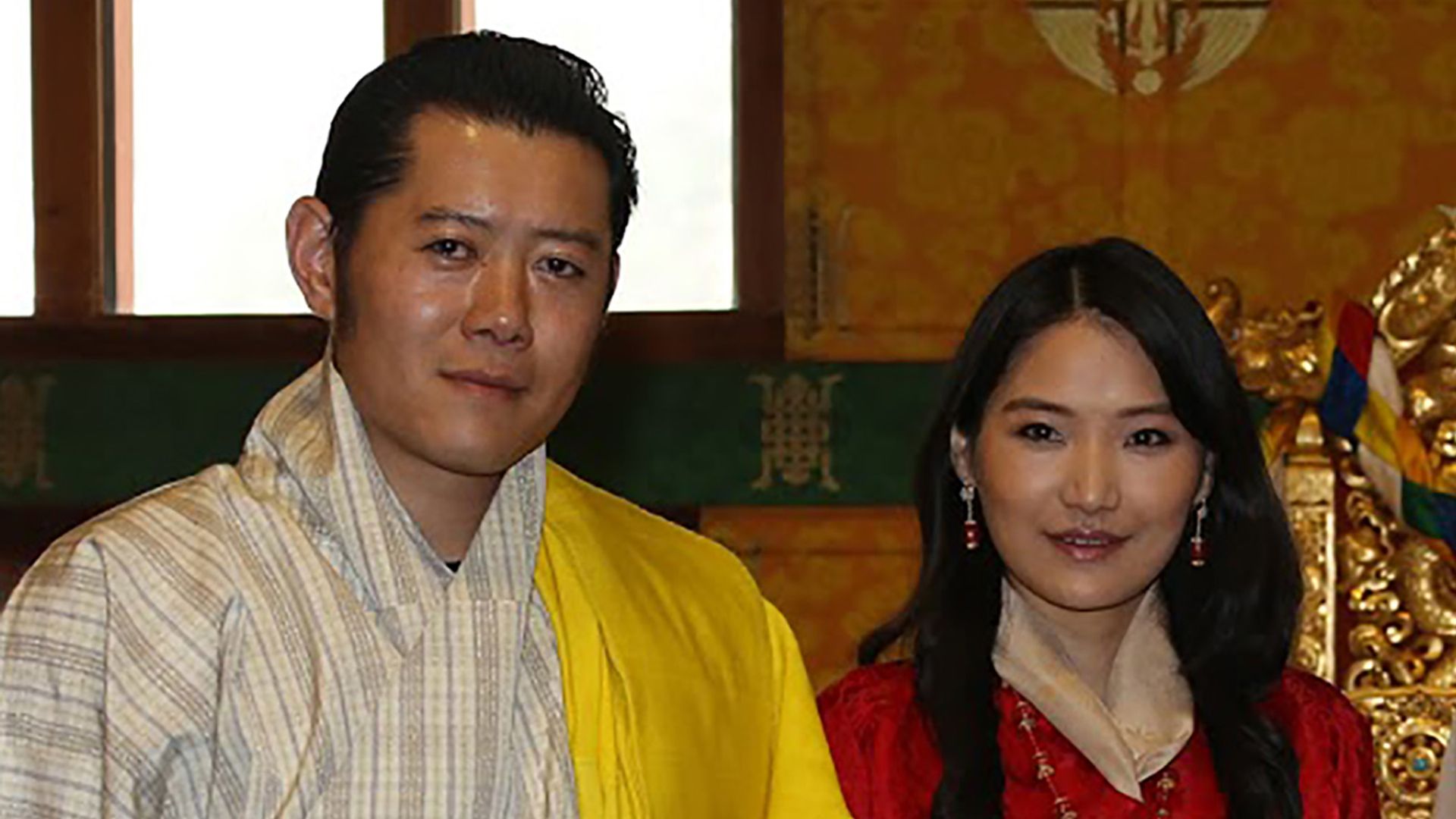 Bhutan's king and queen recreate engagement photos for special reason