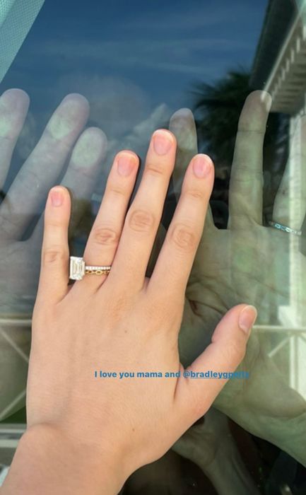 nicola-peltz-engagement-ring