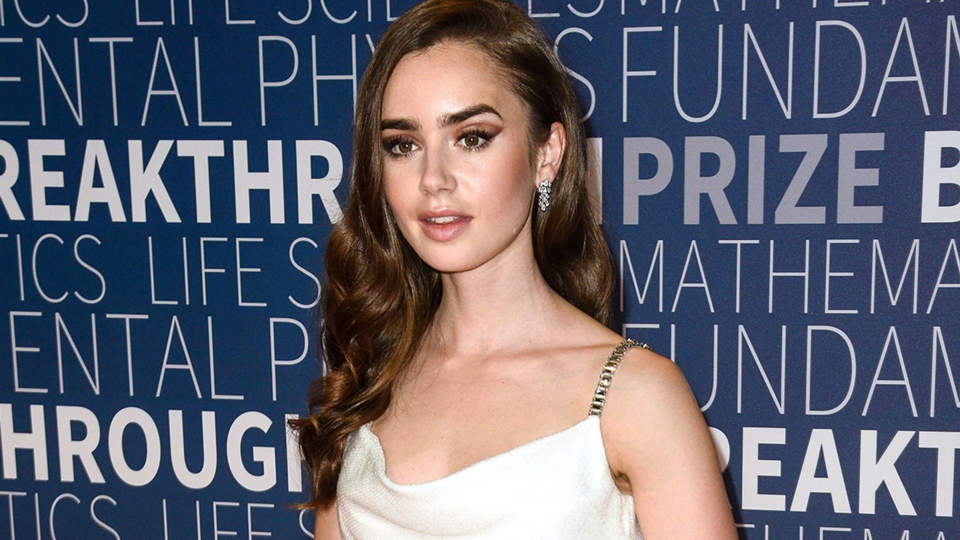 lily-collins-new-wedding-photos