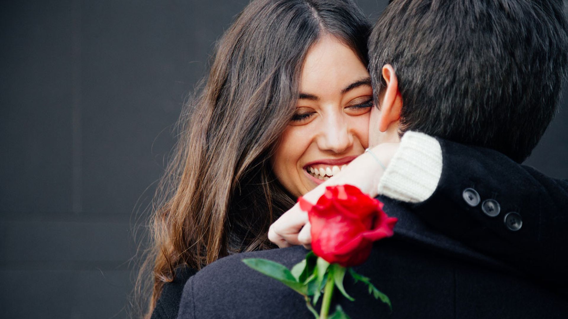 Best romantic gift ideas for her this Valentine's Day 2022: Sweet presents women will love