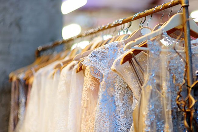 wedding-dress-second-hand-shop