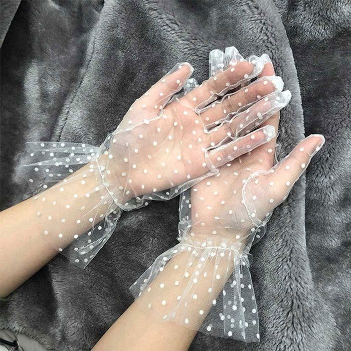 polka-dot-gloves