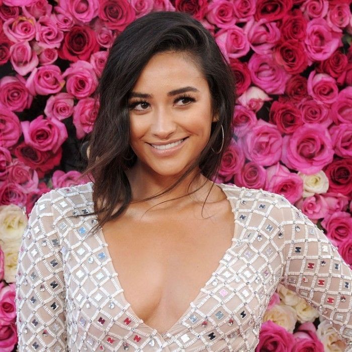 Shay Mitchell Says Shes Never Weighed Herself 