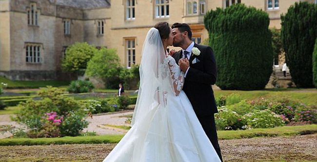 Peter Andre shares wedding video with fans | HELLO!