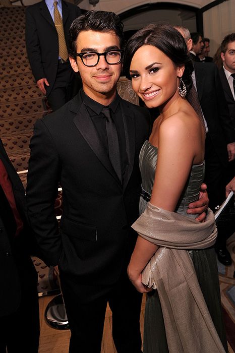 Demi Lovato dating Nick Jonas 2014 snygga killar online dating