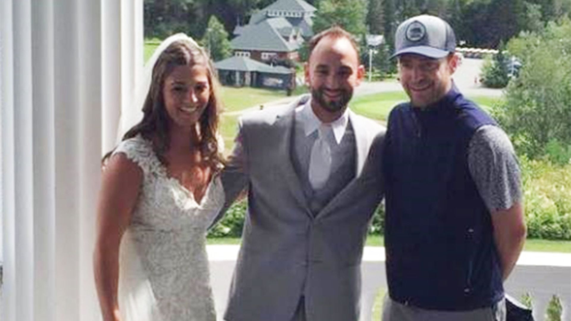 Justin Timberlake crashes wedding to take photo with bride and groom