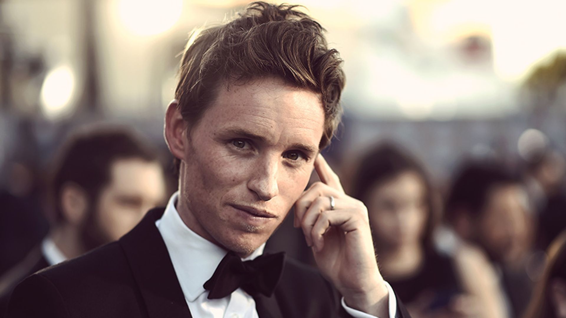 Eddie Redmayne responds to reports he once dated Taylor Swift