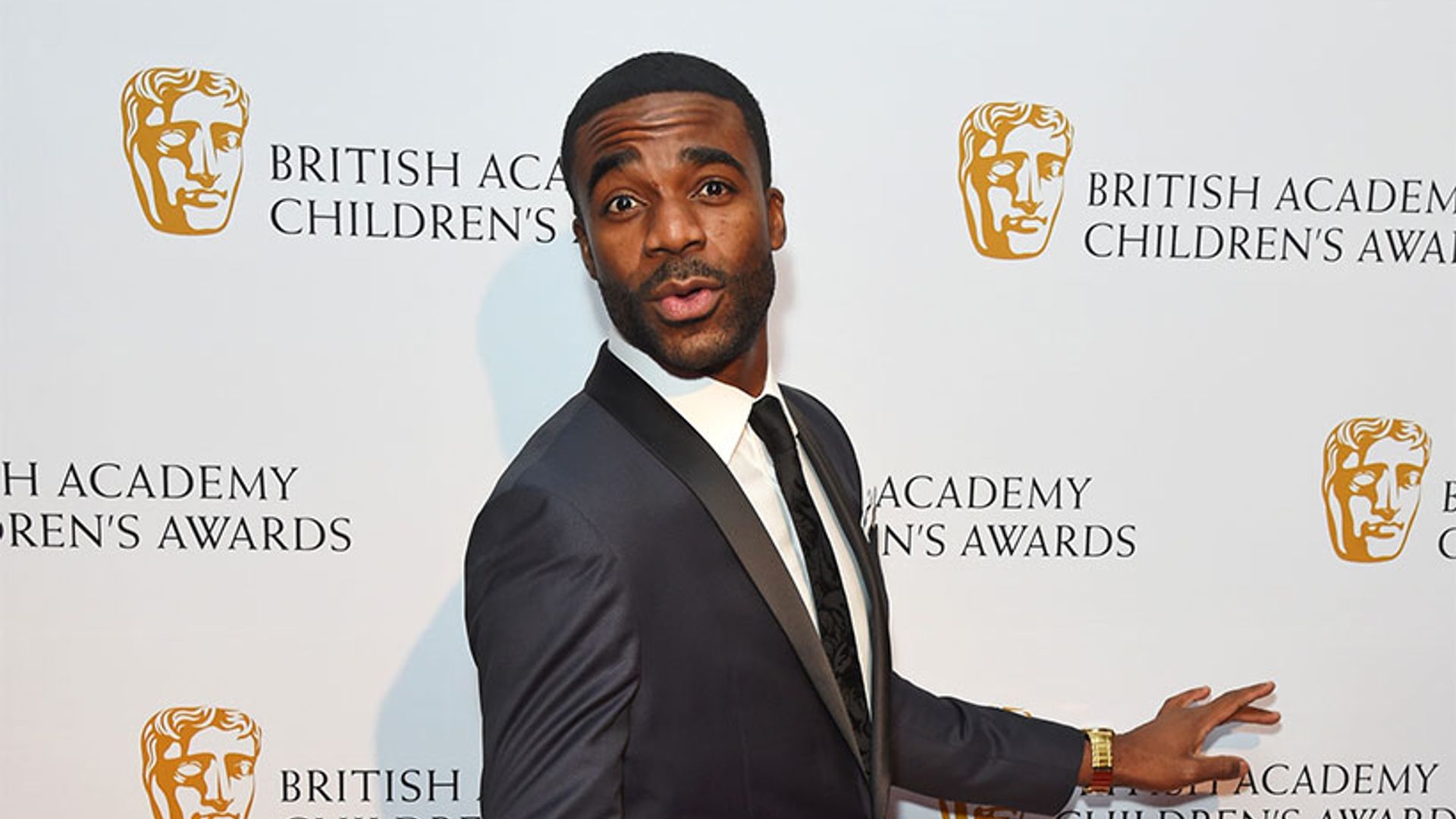 Ore Oduba reveals incredible Strictly weight loss in shirtless photo