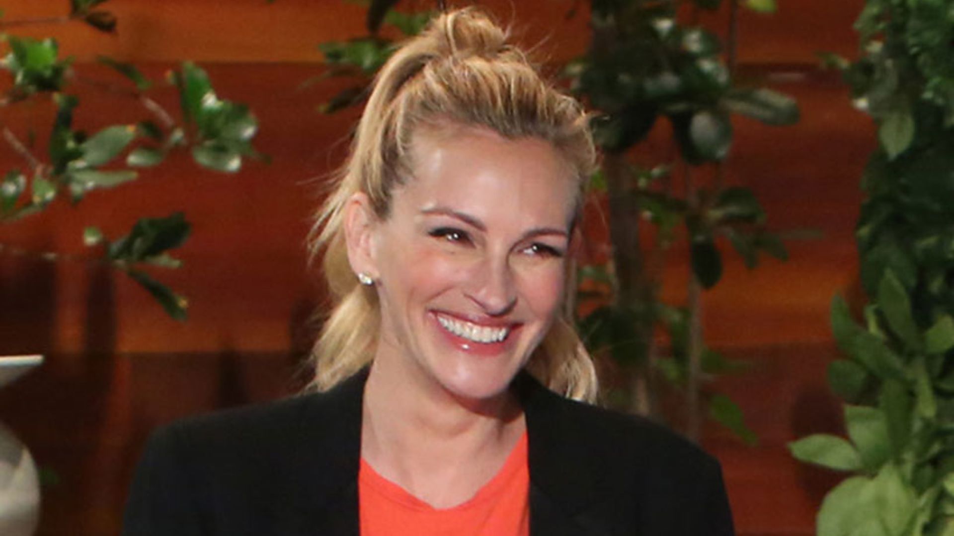 Julia Roberts gives best parenting advice to expectant parents George and Amal Clooney