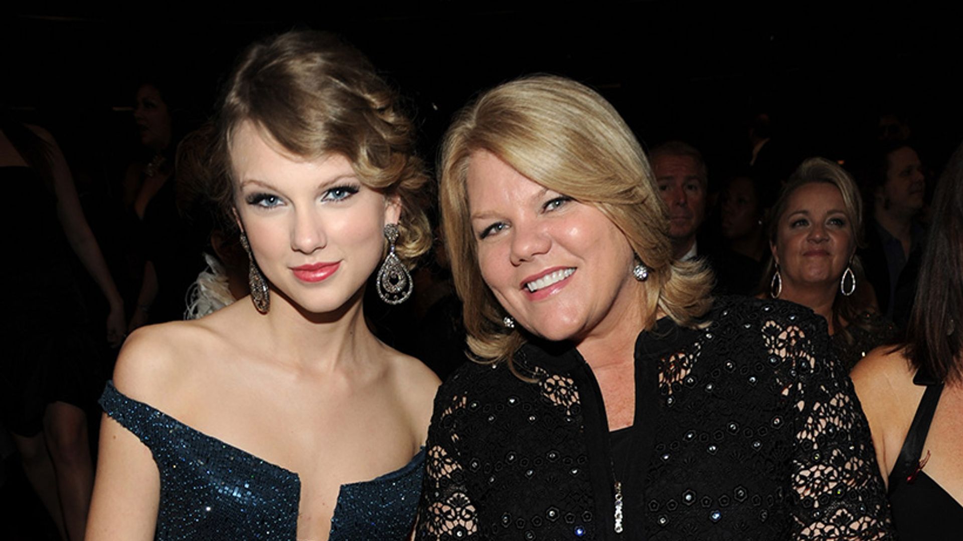 Taylor Swift's mother gives emotional testimony in assault trial
