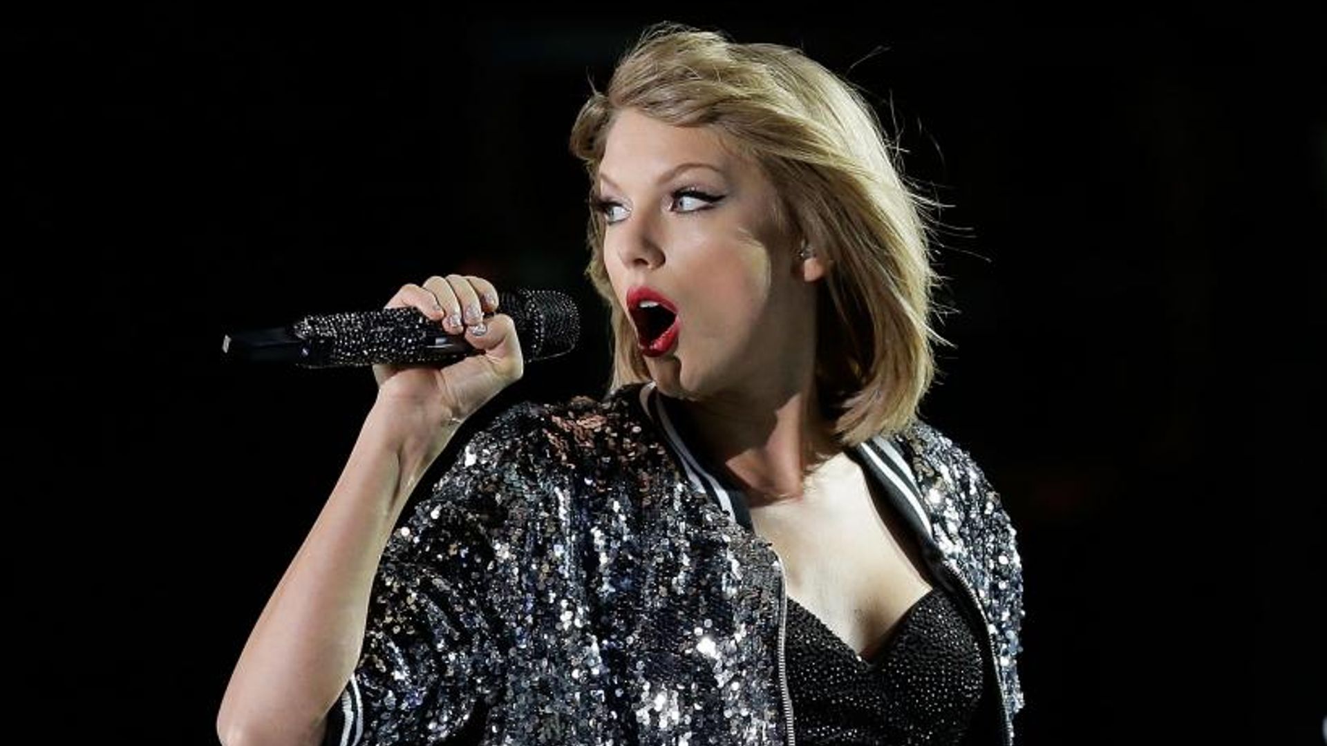 Taylor Swift posts cryptic video of snake on new Twitter account