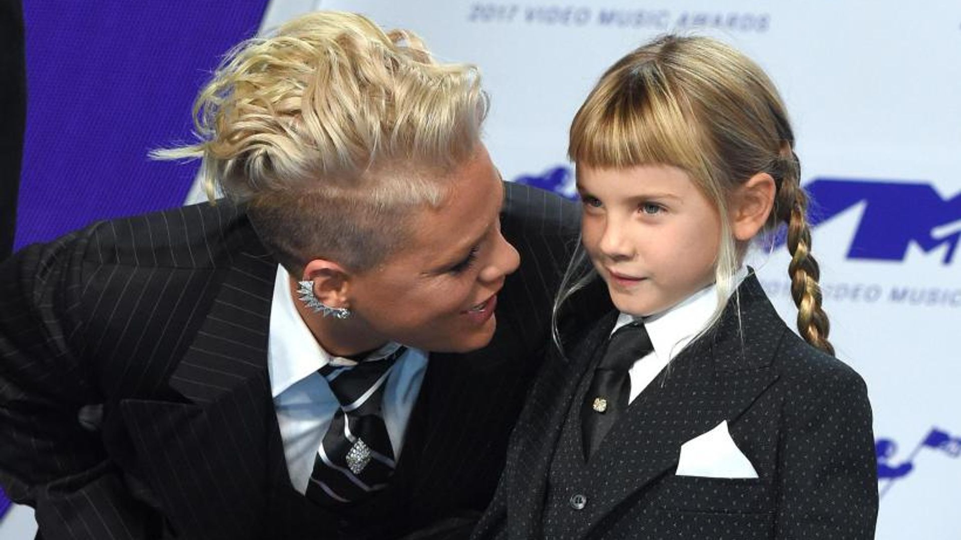 Pink's daughter Willow steals the show at MTV Video Music Awards