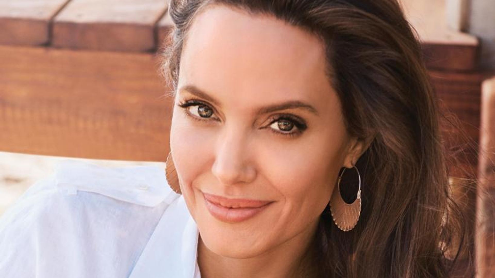 Angelina Jolie pens open letter on women's rights