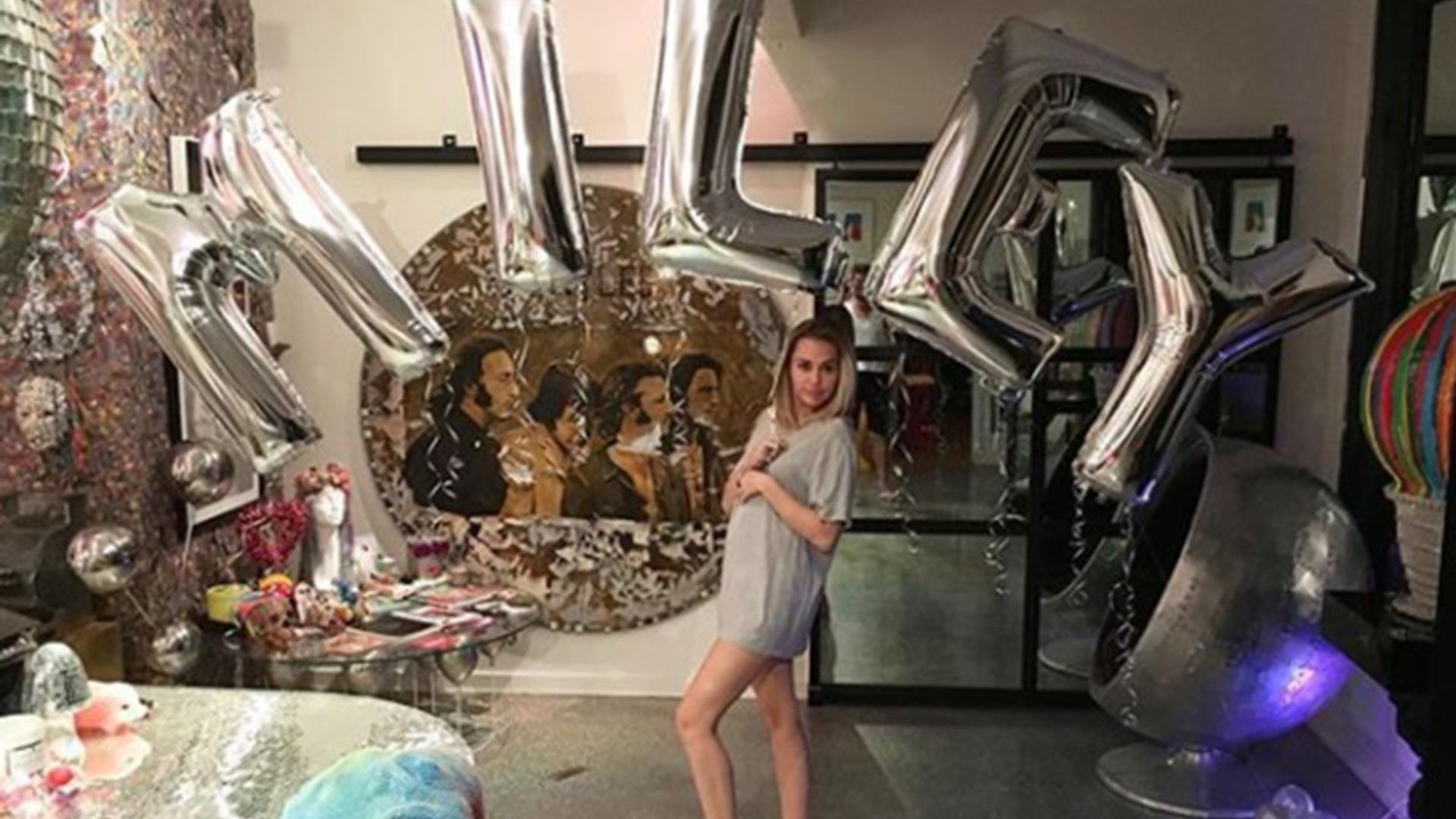 Miley Cyrus upset with fans after they said she looked pregnant