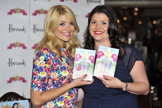 Holly-Willoughby-sister-book