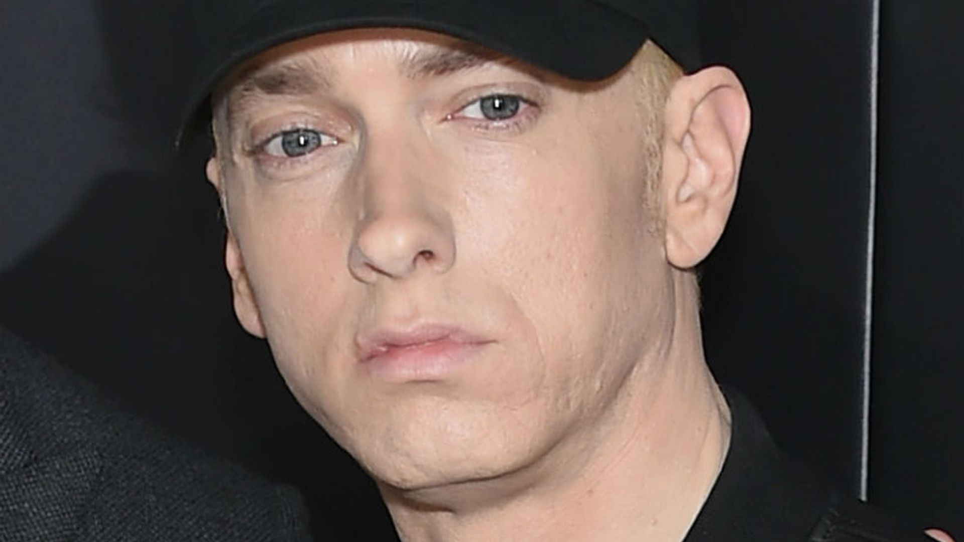 Eminem celebrates 10 years of being sober with inspiring photo