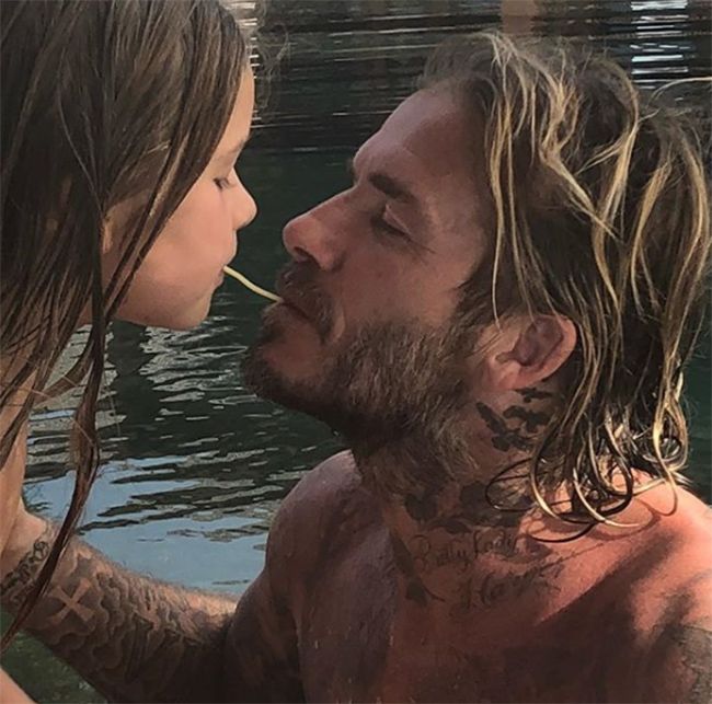 david-beckham-and-harper-lady-and-the-tramp-moment