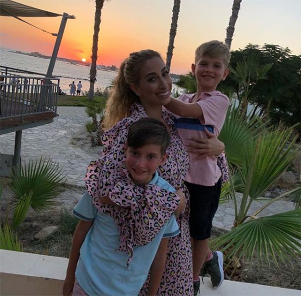 stacey-solomon-with-sons-on-holiday