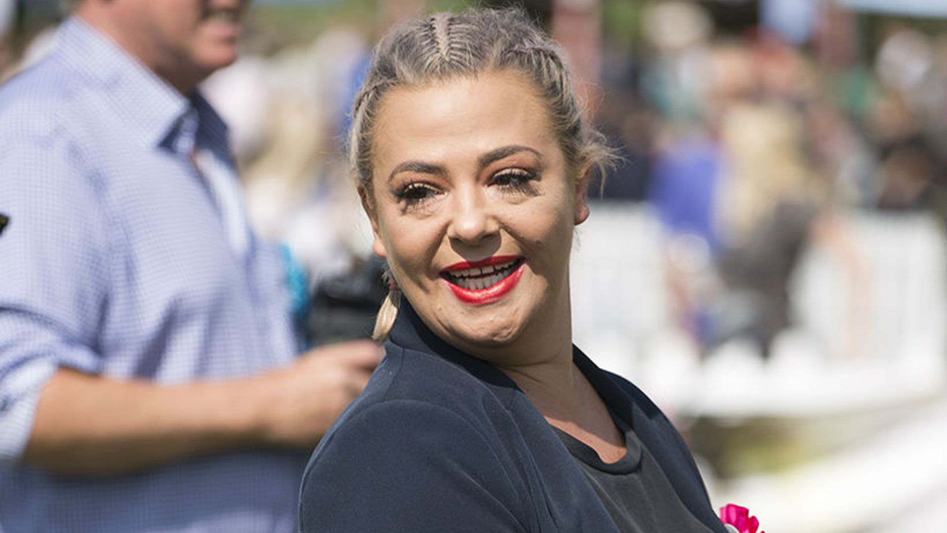 Lisa Armstrong messages Candice Brown after she's targeted on social media