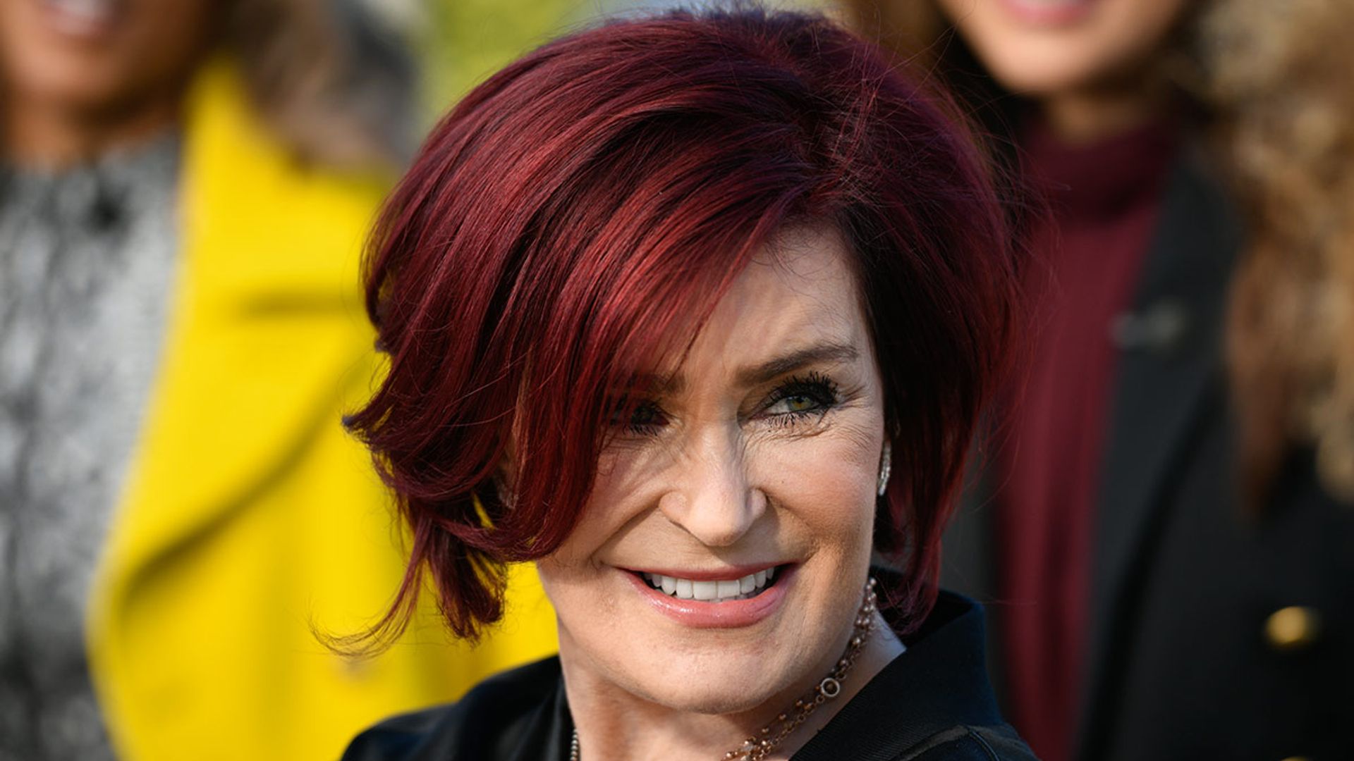 Sharon osbourne with her daughter kelly osbourne at the red carpet of the 3...