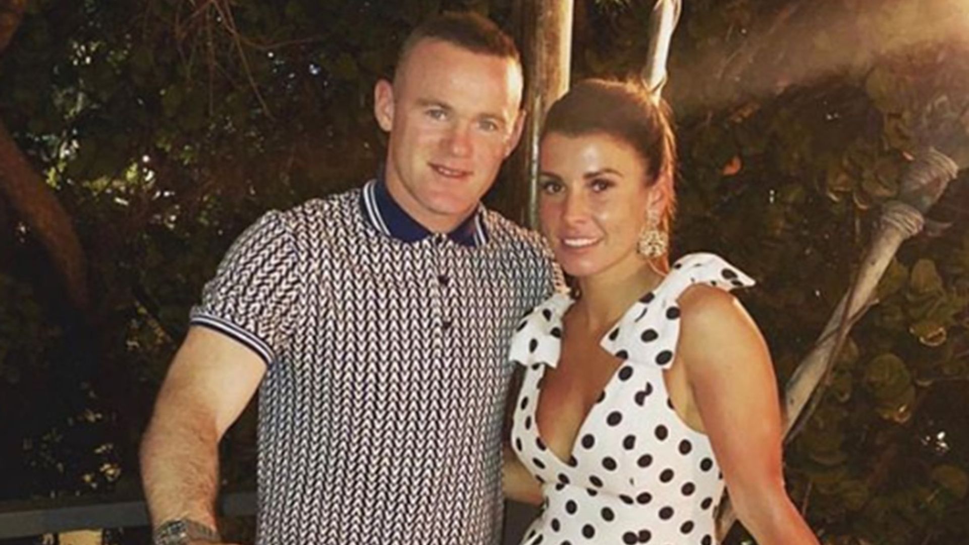 Wayne Rooney avec attirante, femme Coleen Rooney 