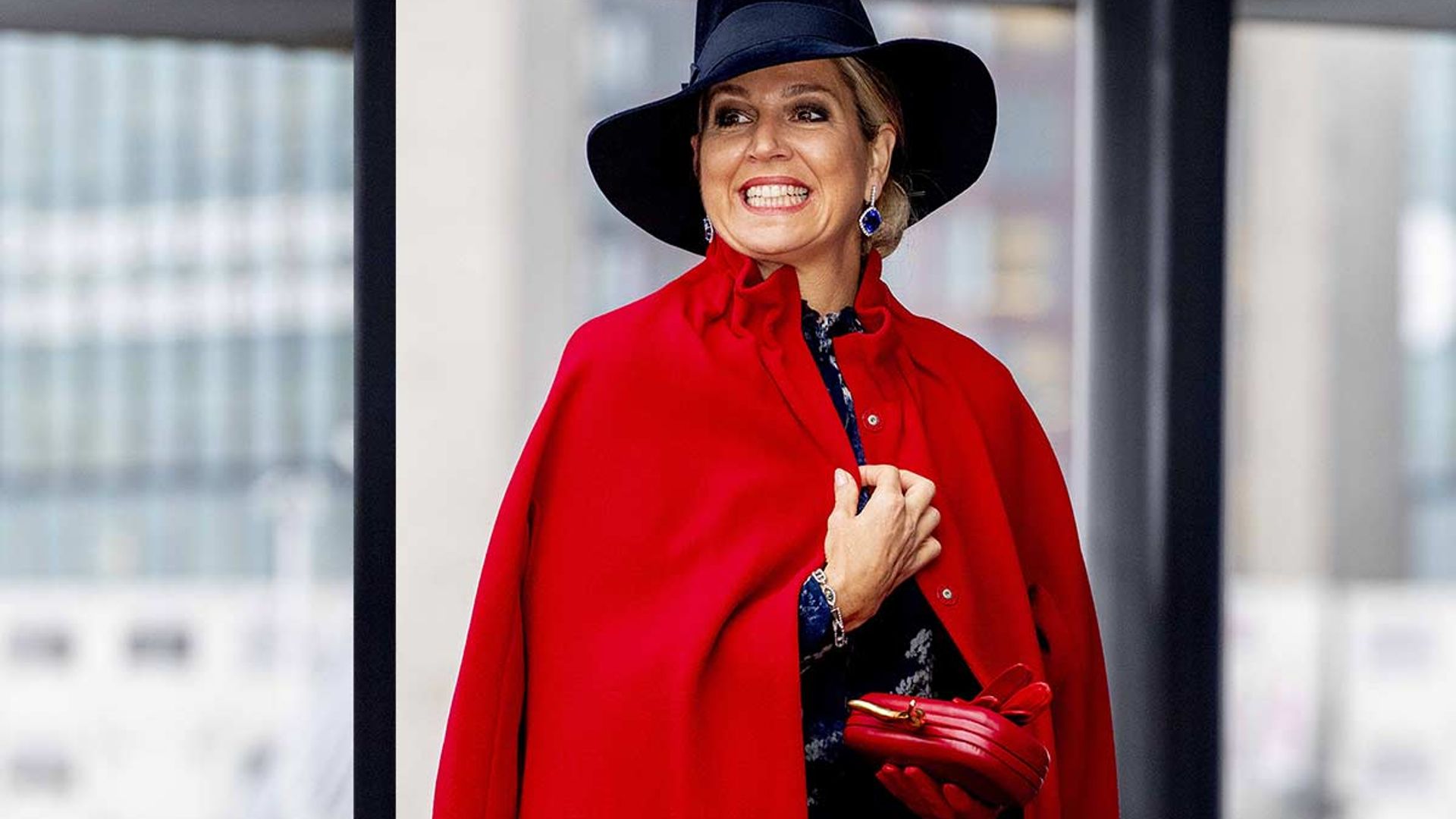 Celebrity daily edit: Queen Maxima maxes up her winter style - video