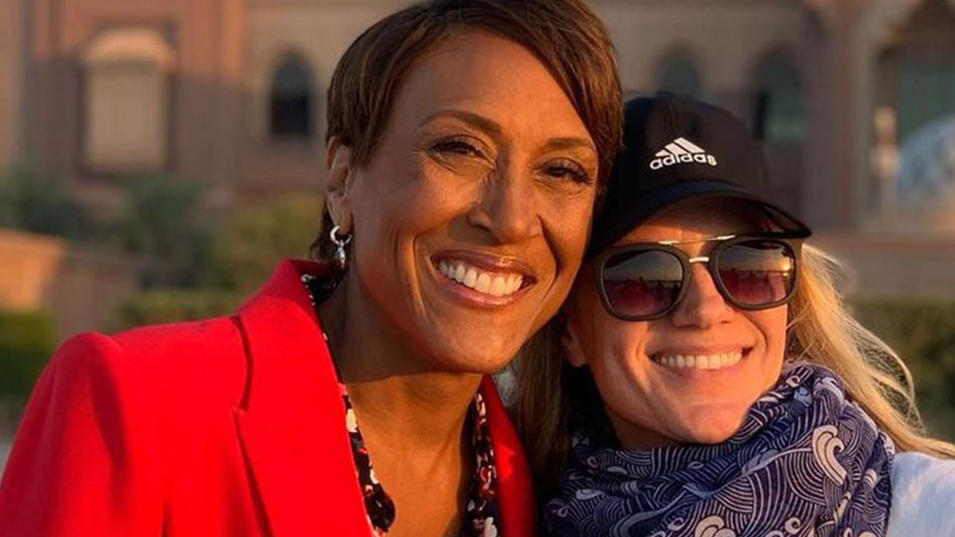 robin-roberts-with-amber-laign-outside