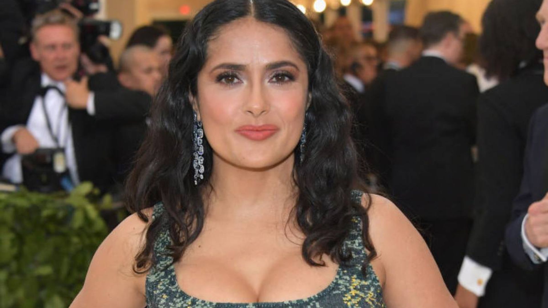 Salma Hayek's curves in hot-pink corset leave fans lost for words
