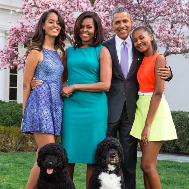 michelle-obama-barack-daughters