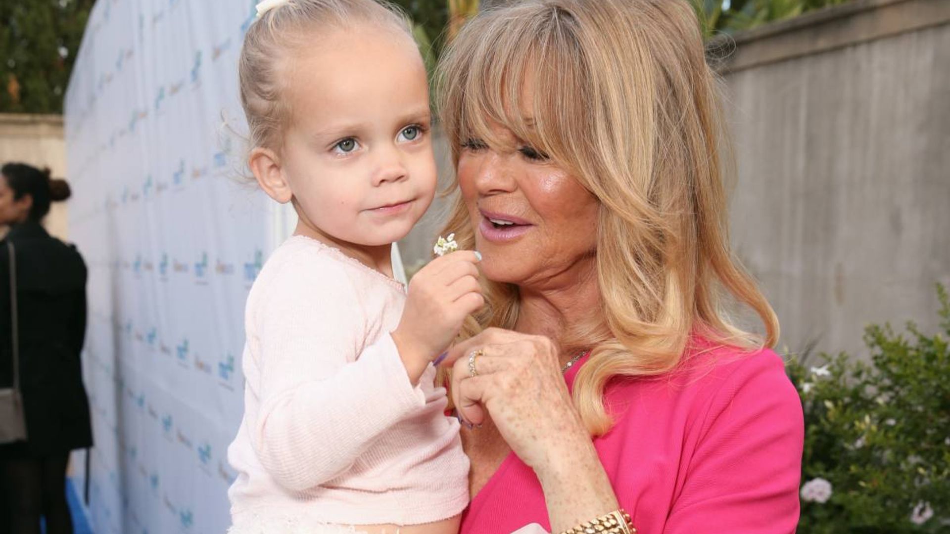 Goldie Hawn and lookalike granddaughter Rio melt hearts with adorable picture