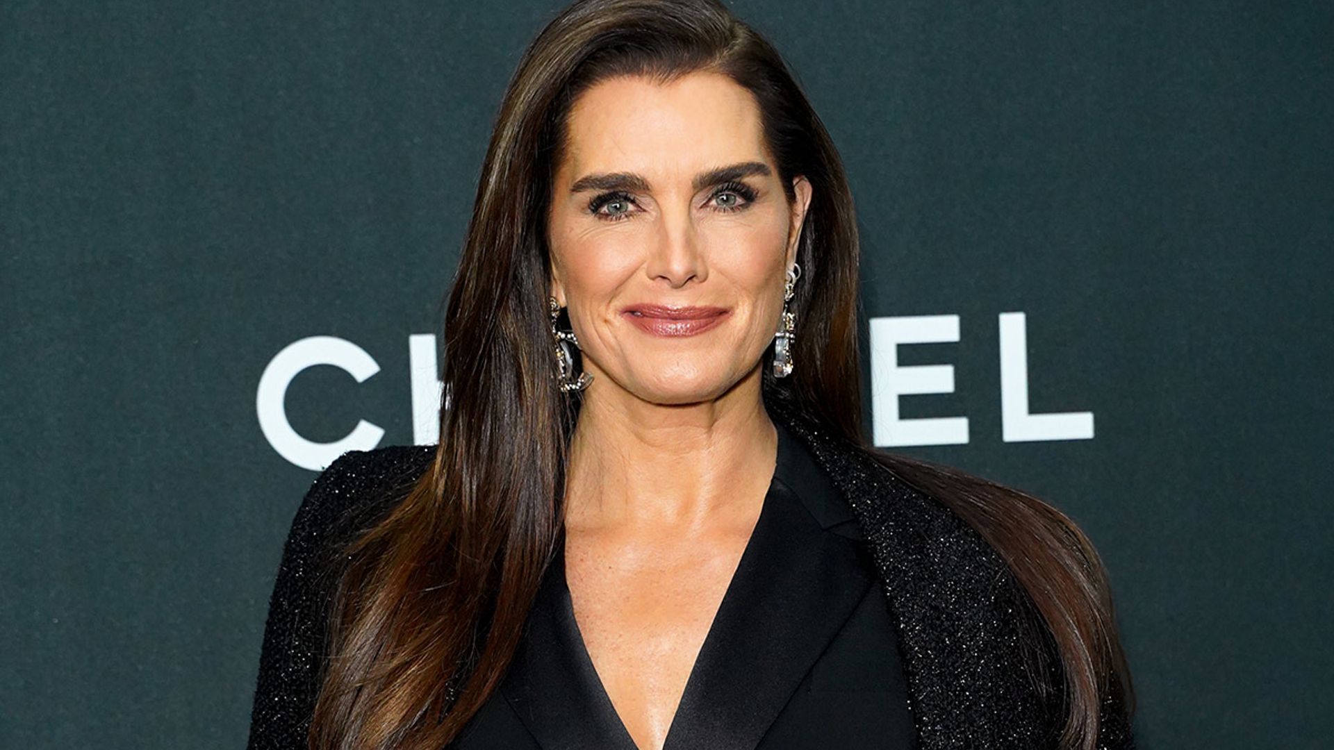 Brooke Shields Shares Inspiring Video After Learning To Walk Again Hello 