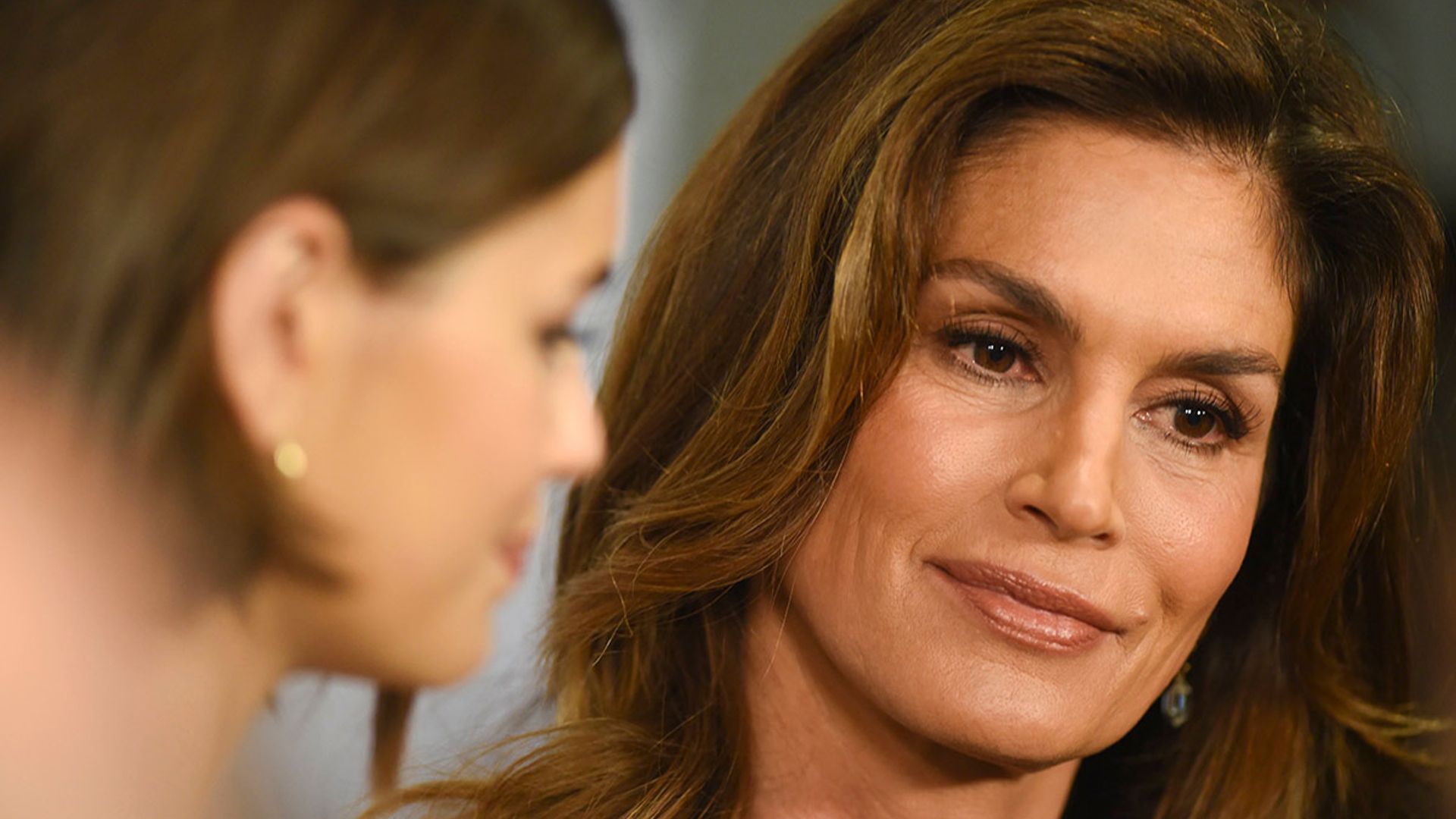 Cindy Crawford shares heartbreaking family news - famous friends react
