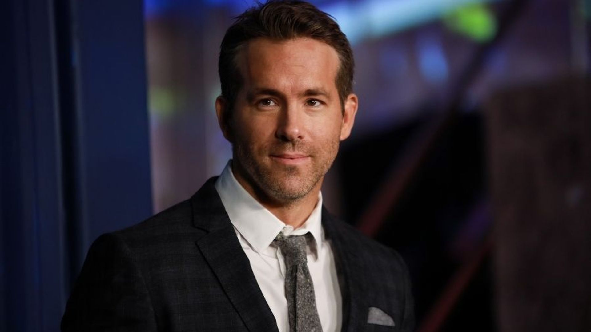 Ryan Reynolds opens up about his anxiety – and gets support from Hugh Jackman