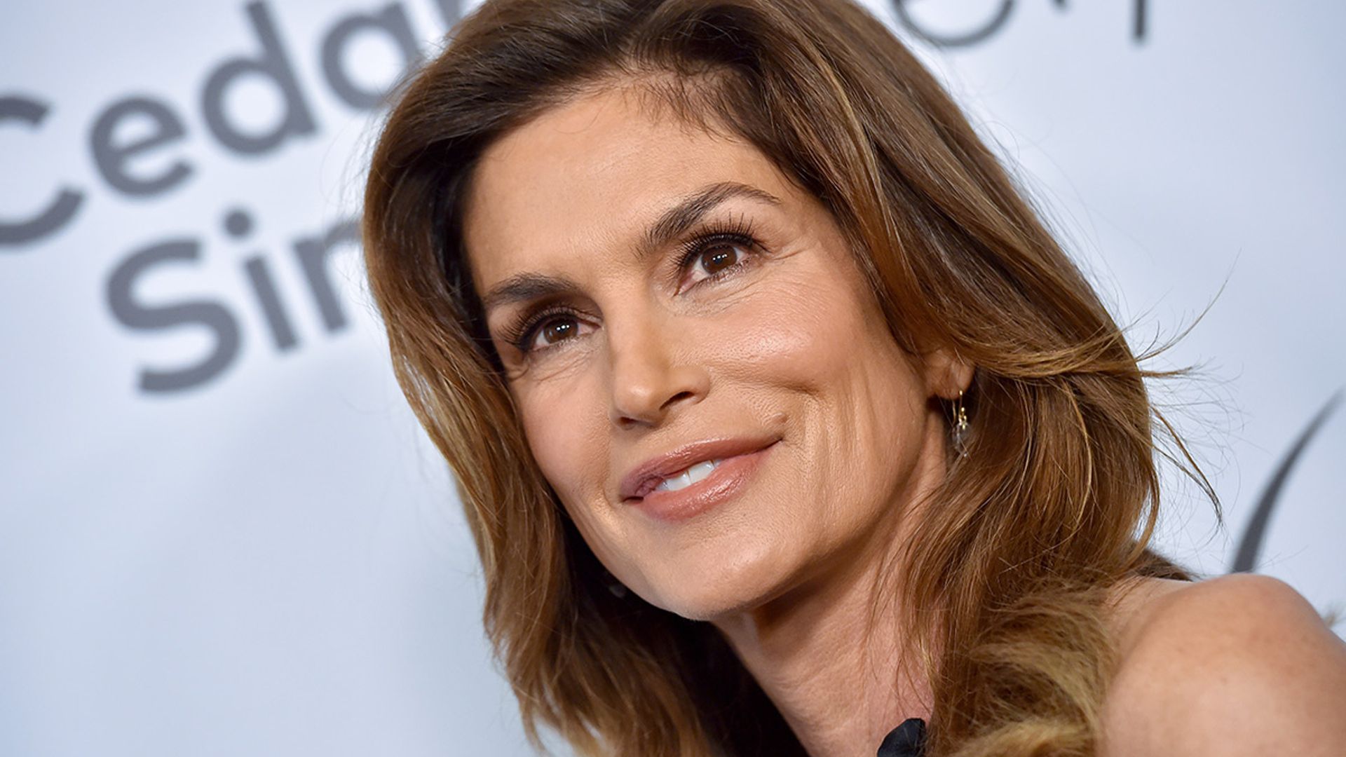 Cindy Crawford, 55, floors fans as she poses in swimsuit showcasing endless legs
