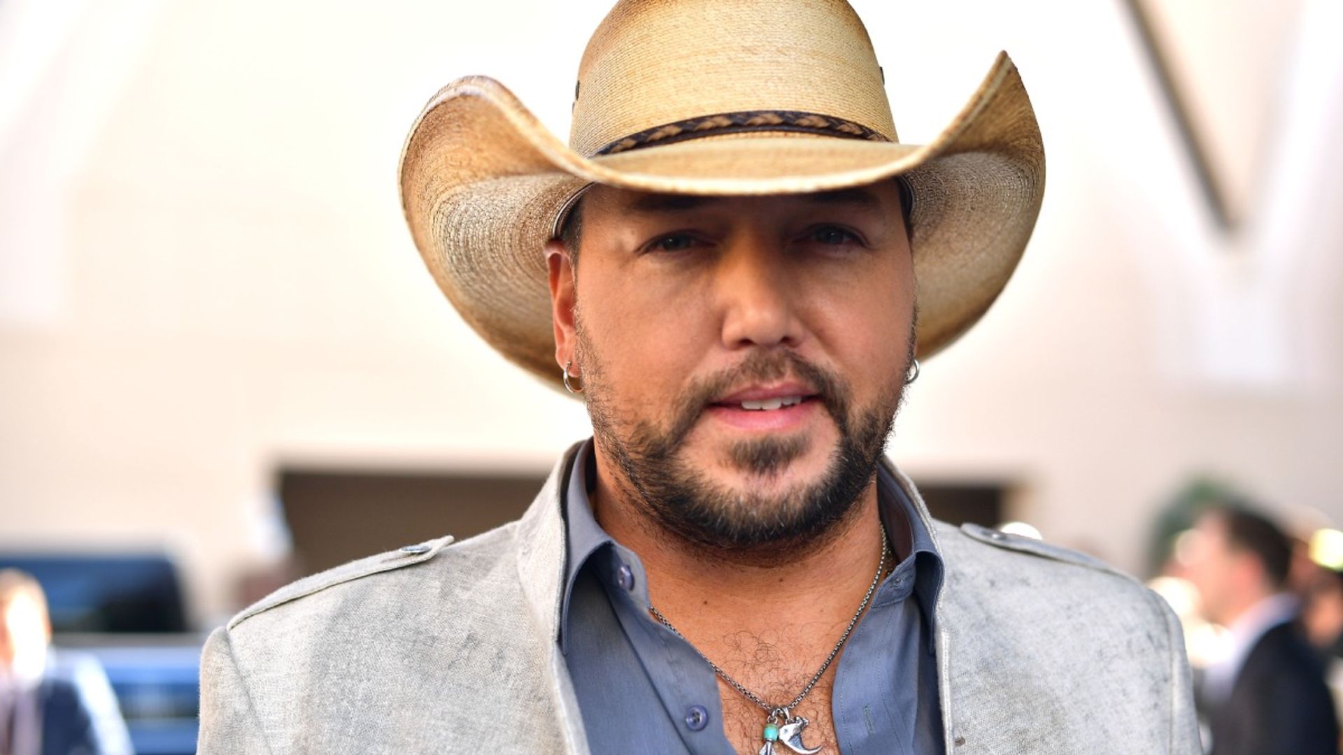 Jason Aldean pays heartbreaking musical tribute to 13 dead US soldiers
