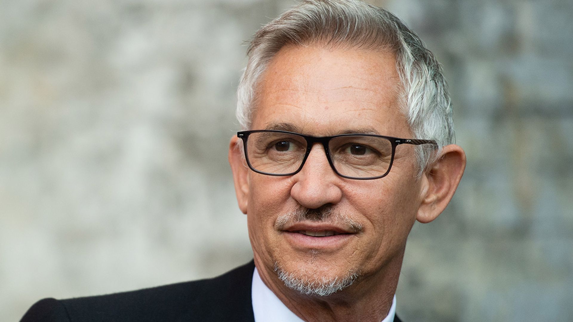 Gary Lineker thrills fans with incredible picture with his sons