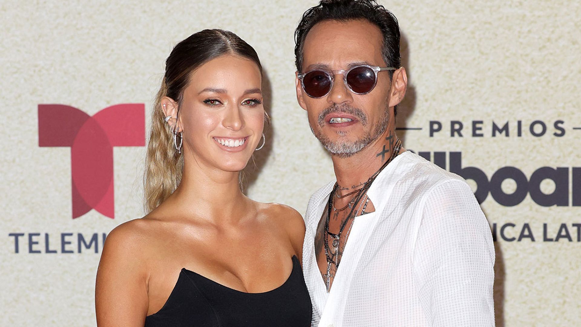 Marc Anthony shares a kiss with new girlfriend as he debuts surprise romance