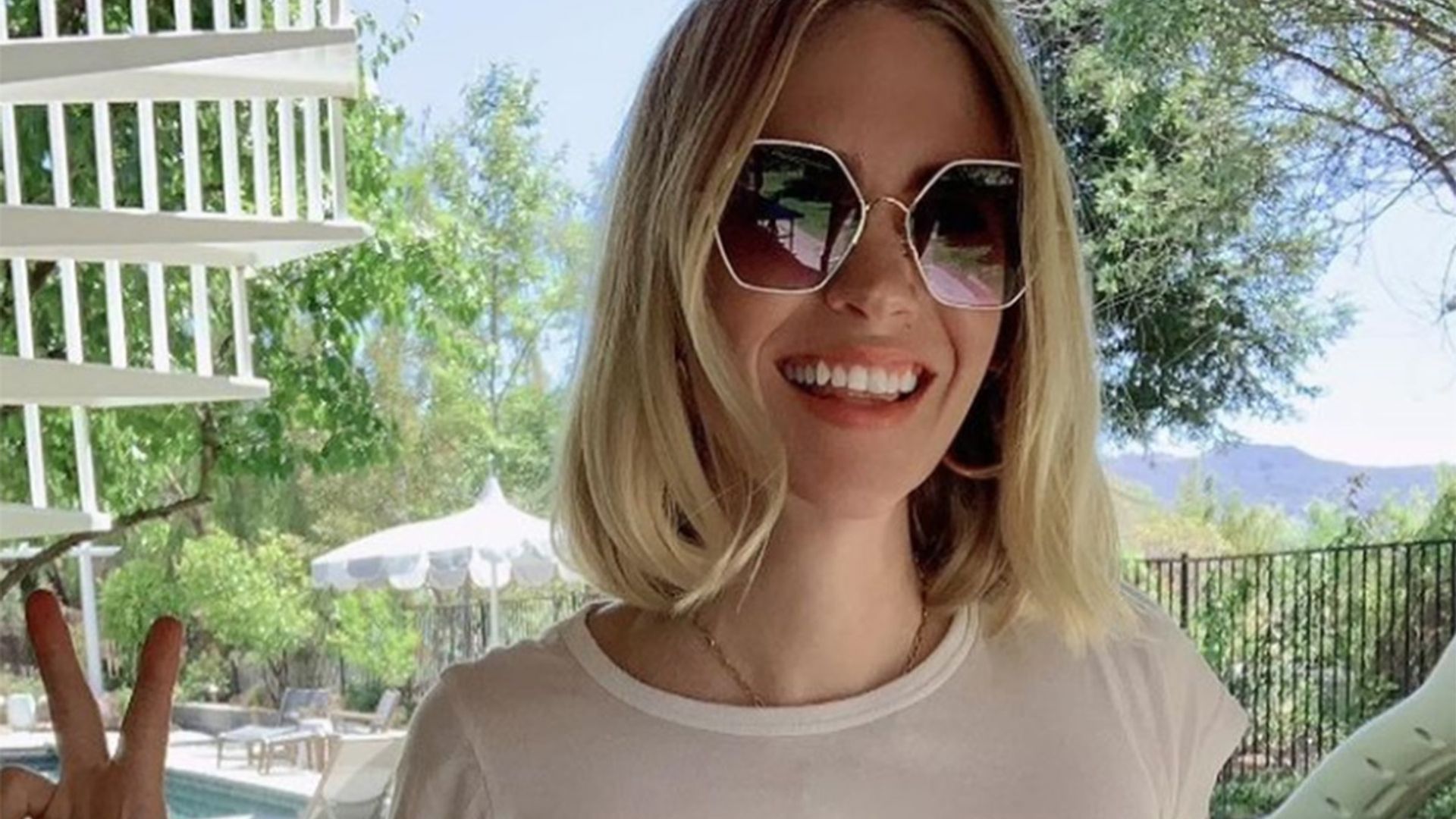 January Jones stuns in chic floral bikini - but there's a surprising twist!