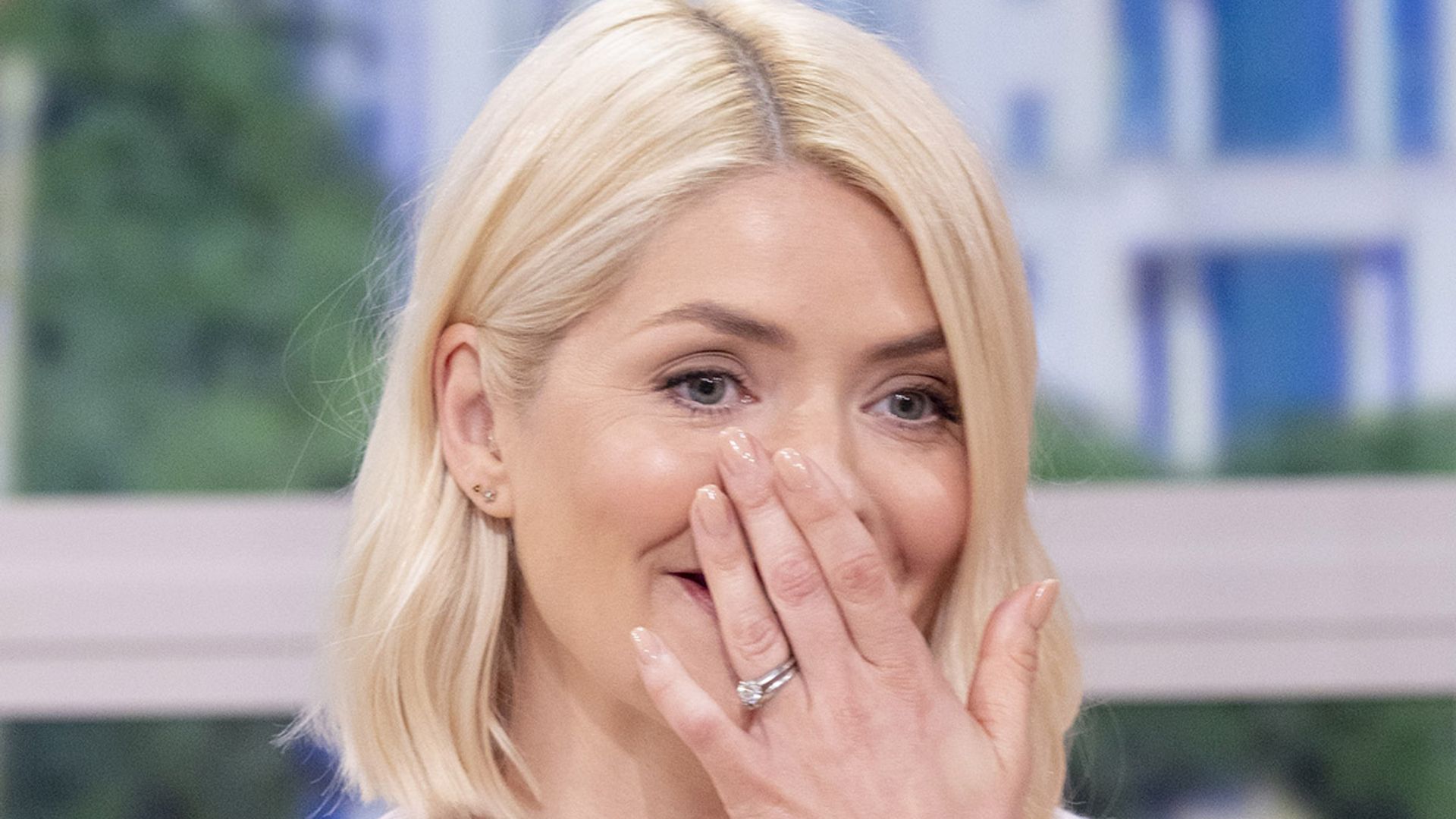 holly-willoughby-mistake-book-signing